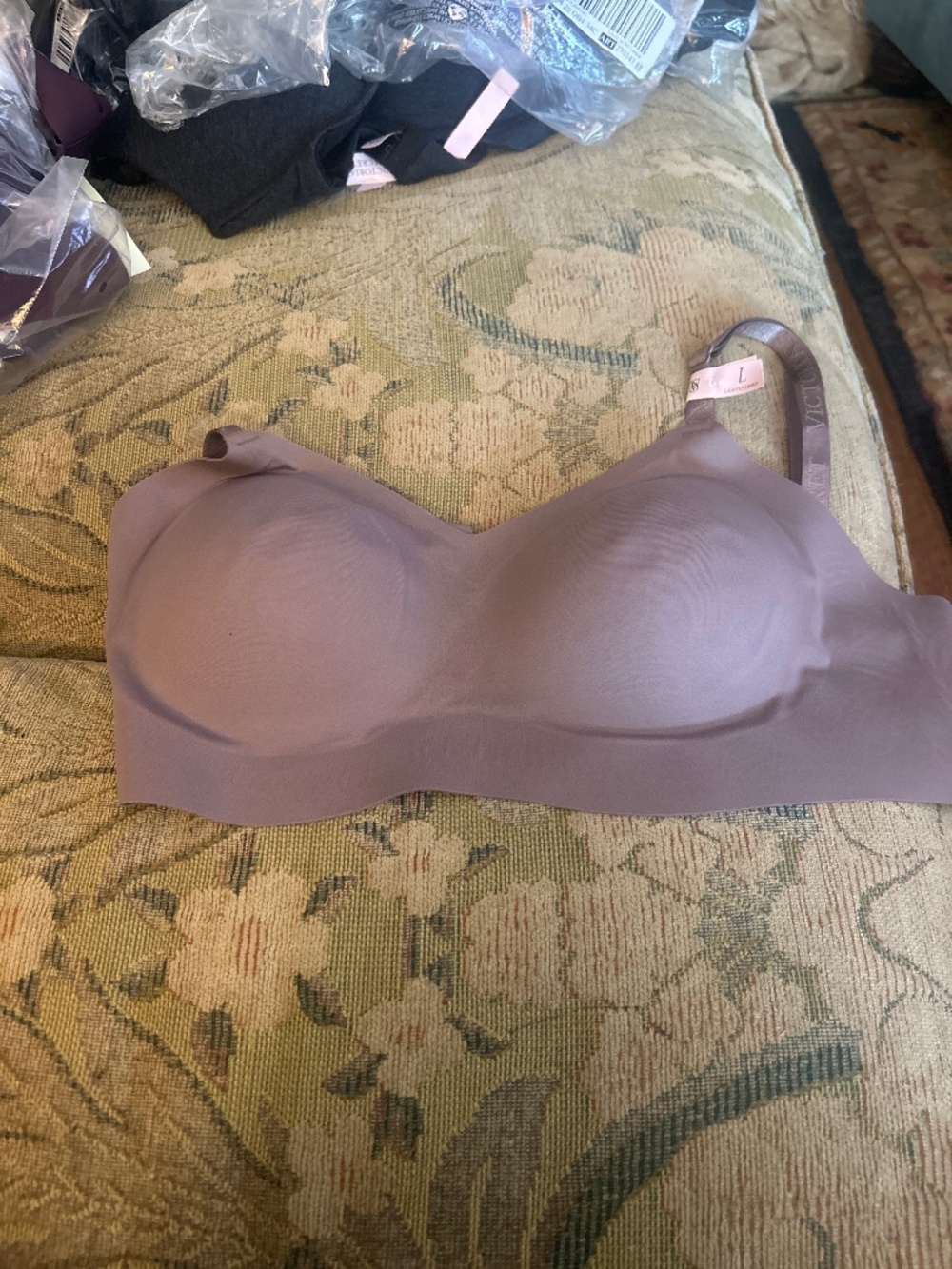 Victoria’s Secret the T-shirt, push-up wireless comfort bra